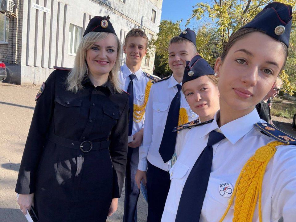 В Алчевске полицейские организовали акцию для пешеходов В Алчевске полицейские организовали акцию для пешеходов