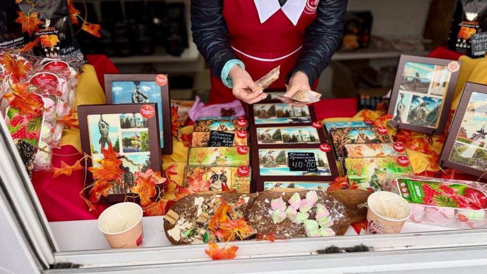 Леонид Пасечник: Луганская Народная Республика расширяет торгово-экономические связи Леонид Пасечник: Луганская Народная Республика расширяет торгово-экономические связи