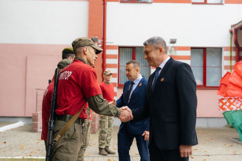 Леонид Пасечник: Продолжается рабочая программа поездки в Республику Беларусь Леонид Пасечник: Продолжается рабочая программа поездки в Республику Беларусь