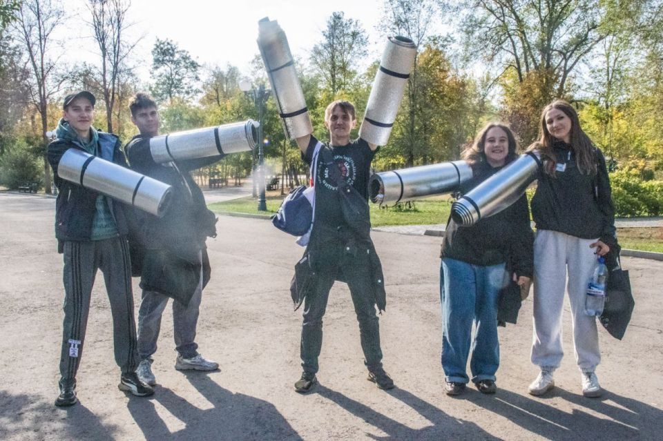 В Луганском парке культуры и отдыха имени Горького прошёл региональный туристский слёт Движения Первых В Луганском парке культуры и отдыха имени Горького прошёл региональный туристский слёт Движения Первых