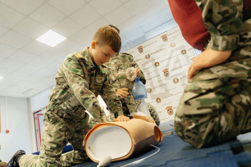 Леонид Пасечник: Продолжается рабочая программа поездки в Республику Беларусь Леонид Пасечник: Продолжается рабочая программа поездки в Республику Беларусь
