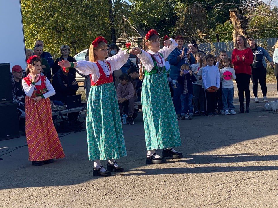 27 сентября жители села Верхнешевыревка собрались, чтобы отметить знаменательное событие — 230-летие своего родного села 27 сентября жители села Верхнешевыревка собрались, чтобы отметить знаменательное событие — 230-летие своего родного села