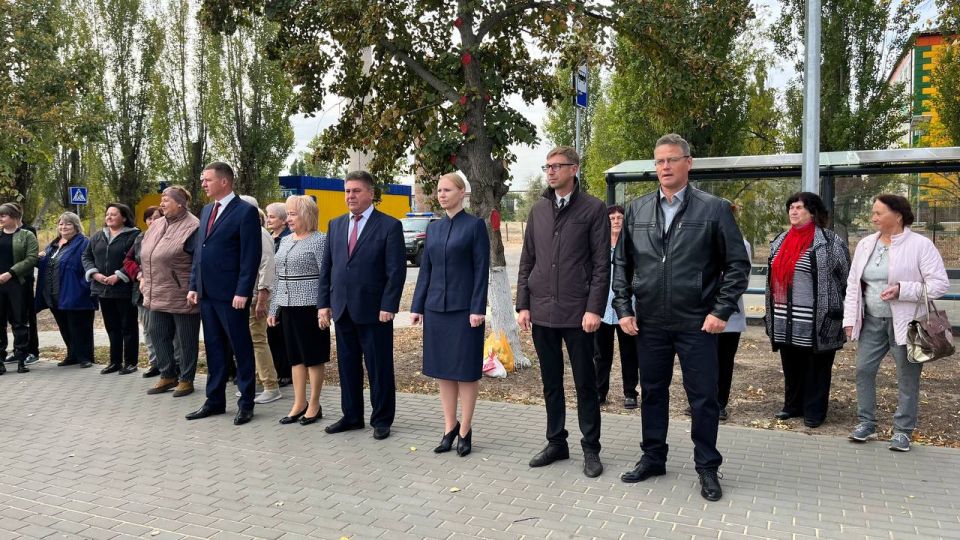 Альберт Зинченко: Сегодня в Станице Луганской случилось по-настоящему важное и трогательное событие — торжественное открытие четырех обновленных территорий, созданных с любовью и заботой для жителей нашего округа Альберт Зинченко: Сегодня в Станице Луганской случилось по-настоящему важное и трогательное событие — торжественное открытие четырех обновленных территорий, созданных с любовью и заботой для жителей нашего округа