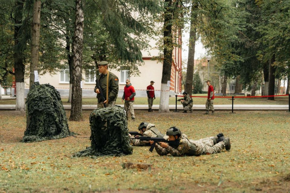 Леонид Пасечник: Продолжается рабочая программа поездки в Республику Беларусь Леонид Пасечник: Продолжается рабочая программа поездки в Республику Беларусь