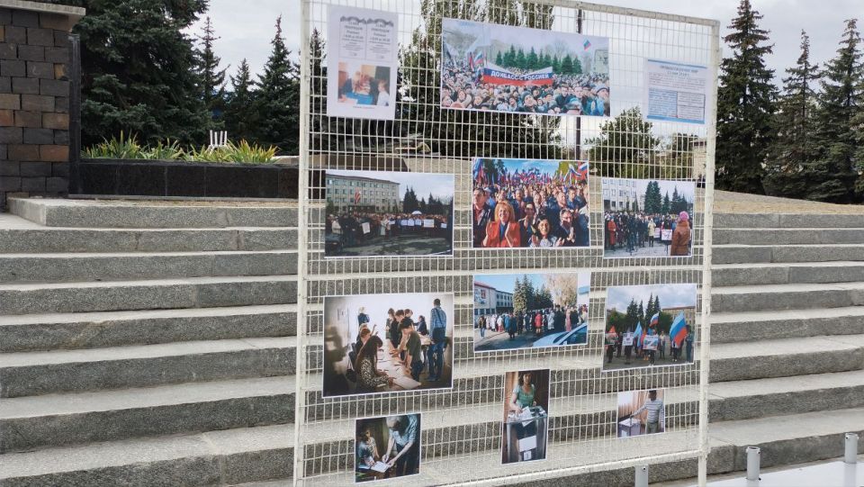 Выставочная экспозиция «Нам с Россией по пути» Выставочная экспозиция «Нам с Россией по пути»