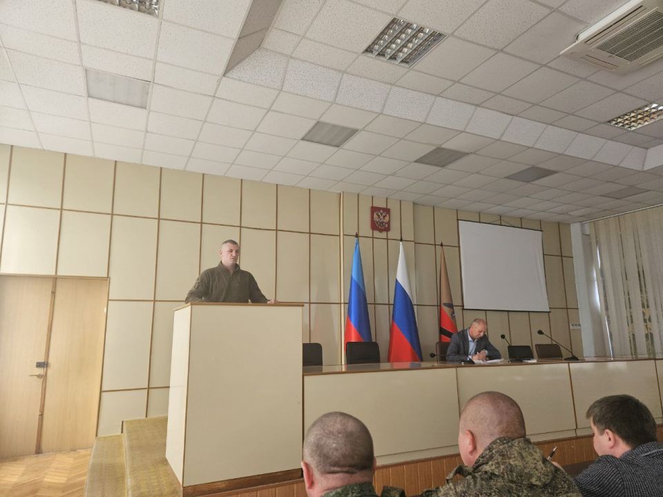 Сергей Крамаренко: Сегодня провели очередное заседание антитеррористической комиссии на территории муниципального образования Славяносербский муниципальный округ, на котором обсудили вопросы действий при обнаружении... Сергей Крамаренко: Сегодня провели очередное заседание антитеррористической комиссии на территории муниципального образования Славяносербский муниципальный округ, на котором обсудили вопросы действий при обнаружении...