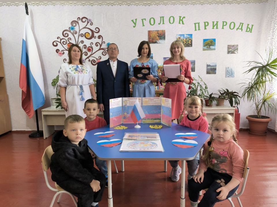 “Мы Россия! Мы вместе!”: Праздник единения в селе Морозовска “Мы Россия! Мы вместе!”: Праздник единения в селе Морозовска
