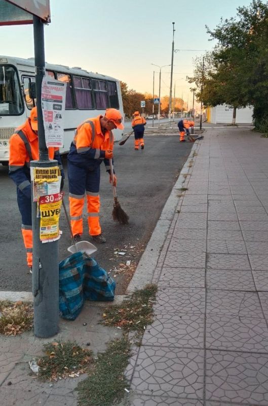 В квартале Героев Сталинграда в Луганске отремонтировали дороги В квартале Героев Сталинграда в Луганске отремонтировали дороги