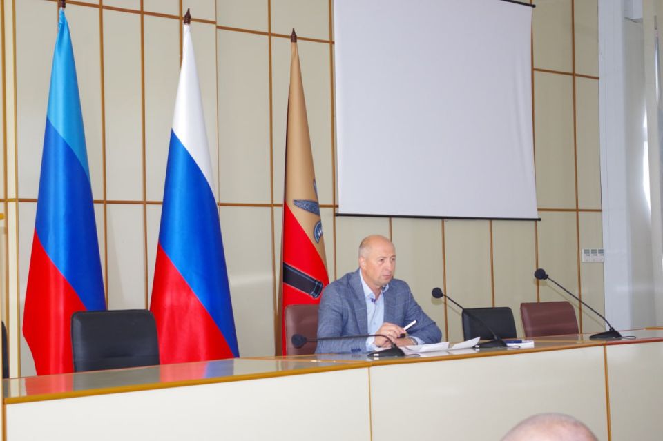 Сергей Крамаренко: Сегодня провели очередное заседание антитеррористической комиссии на территории муниципального образования Славяносербский муниципальный округ, на котором обсудили вопросы действий при обнаружении... Сергей Крамаренко: Сегодня провели очередное заседание антитеррористической комиссии на территории муниципального образования Славяносербский муниципальный округ, на котором обсудили вопросы действий при обнаружении...