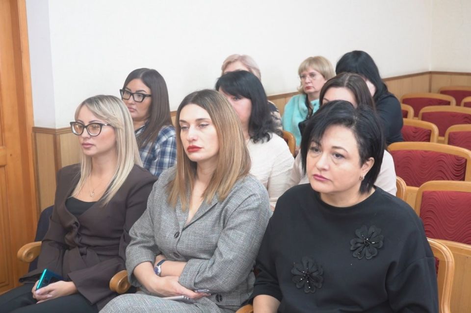 Андрей Сухачев: В начале недели на аппаратном совещании обсудили следующие вопросы: Андрей Сухачев: В начале недели на аппаратном совещании обсудили следующие вопросы: