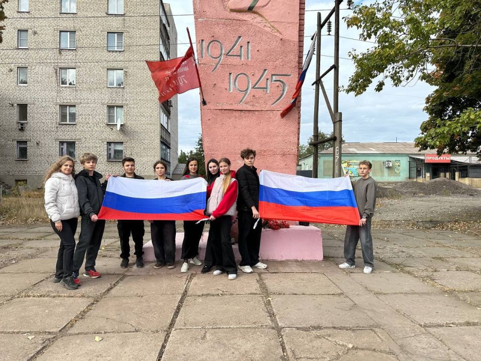 Активисты Перевальска поддержали Всероссийскую акцию «Спасибо, что #МЫВМЕСТЕ!» Активисты Перевальска поддержали Всероссийскую акцию «Спасибо, что #МЫВМЕСТЕ!»