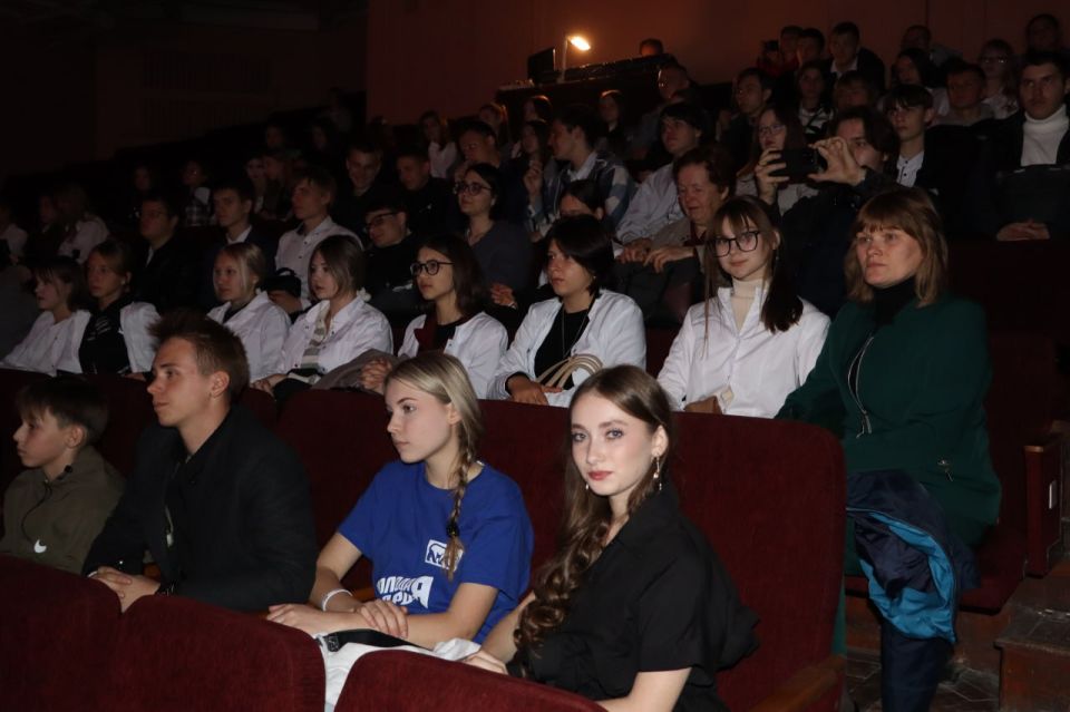 Наталия Жулинская: В нашем городе есть замечательная традиция – в начале учебного года для первокурсников проводить торжественную церемонию посвящения в студенты Наталия Жулинская: В нашем городе есть замечательная традиция – в начале учебного года для первокурсников проводить торжественную церемонию посвящения в студенты