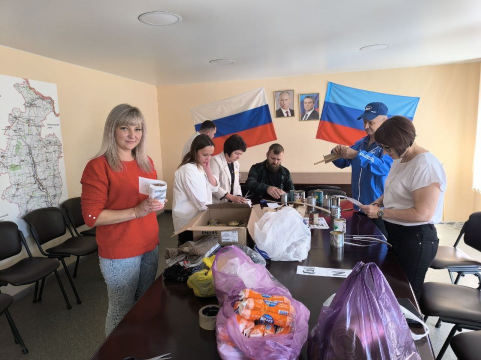 Члены территориальной, участковых и молодежной избирательных комиссий Белокуракинского муниципального округа Луганской Народной Республики приняли активное участие в патриотической акции «Zа ПОБЕДУ» Члены территориальной, участковых и молодежной избирательных комиссий Белокуракинского муниципального округа Луганской Народной Республики приняли активное участие в патриотической акции «Zа ПОБЕДУ»