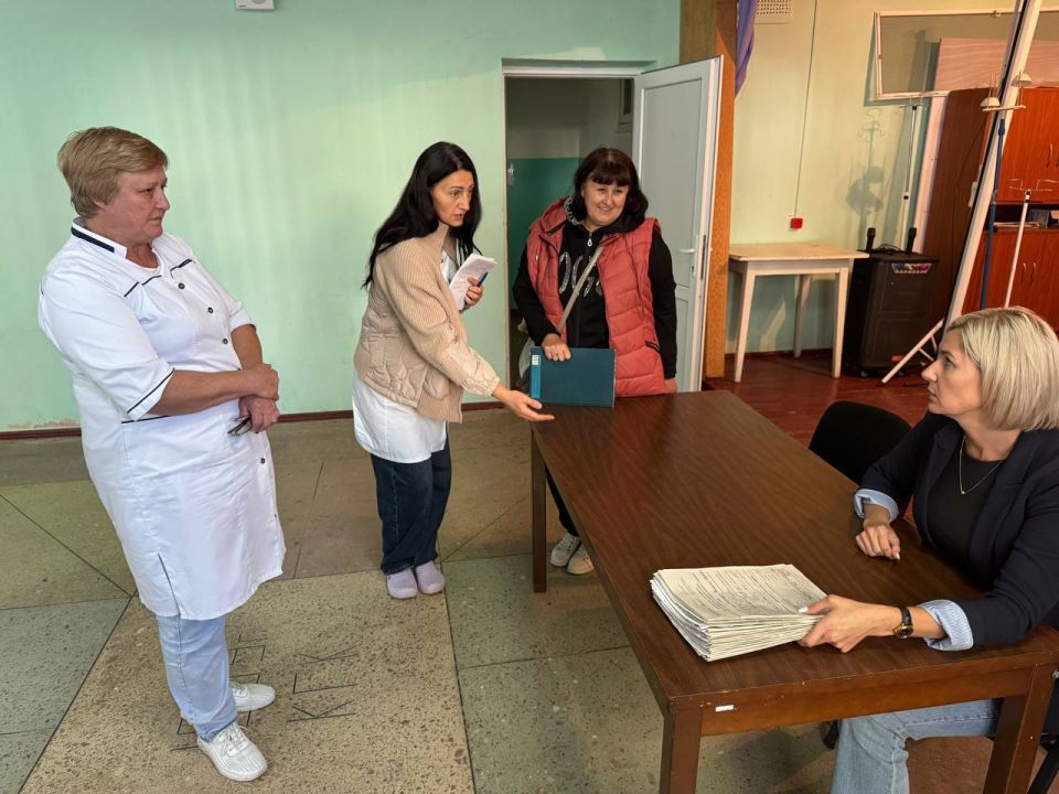 Сотрудники Территориального фонда обязательного медицинского страхования Луганской Народной Республики продолжают планомерную работу по развитию системы здравоохранения в регионе Сотрудники Территориального фонда обязательного медицинского страхования Луганской Народной Республики продолжают планомерную работу по развитию системы здравоохранения в регионе