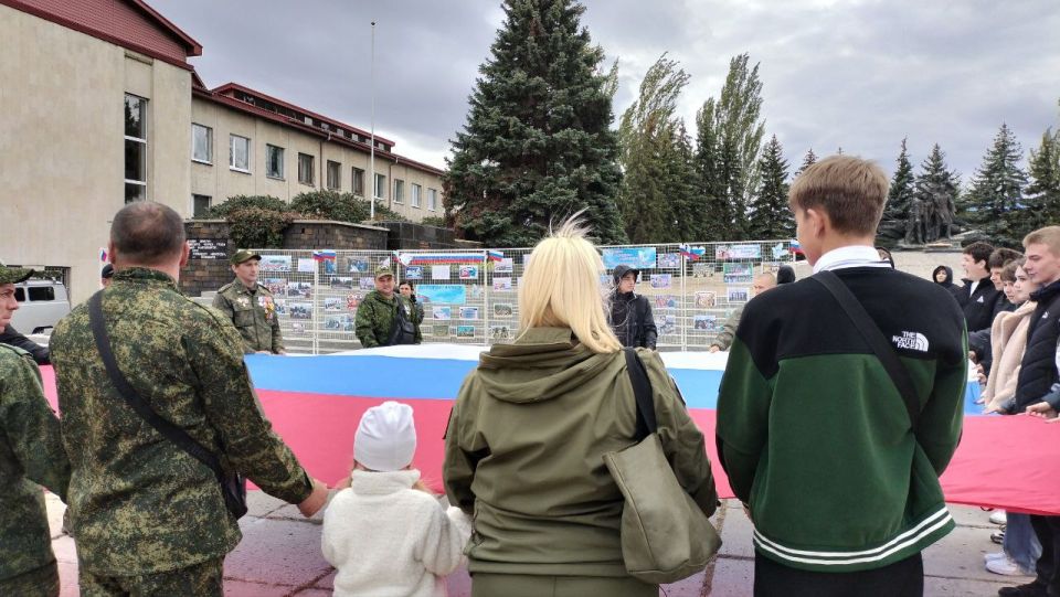 В музее истории города Ровеньки состоялась встреча "СВОим примером" В музее истории города Ровеньки состоялась встреча "СВОим примером"