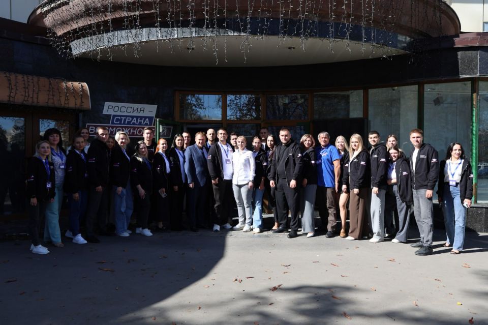 Денис Колесников принял участие в семинаре «Служим Отечеству» Денис Колесников принял участие в семинаре «Служим Отечеству»