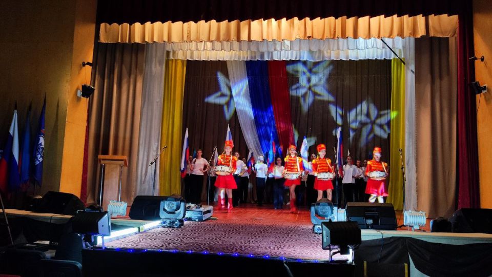 В Молодогвардейске прошла концертная программа «Важный день для каждого из нас!», приуроченная ко Дню воссоединения с Россией В Молодогвардейске прошла концертная программа «Важный день для каждого из нас!», приуроченная ко Дню воссоединения с Россией