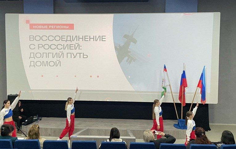 В Суходольске состоялось патриотическое мероприятие в честь 3й годовщины воссоединения ЛНР с Российской Федерацией В Суходольске состоялось патриотическое мероприятие в честь 3й годовщины воссоединения ЛНР с Российской Федерацией