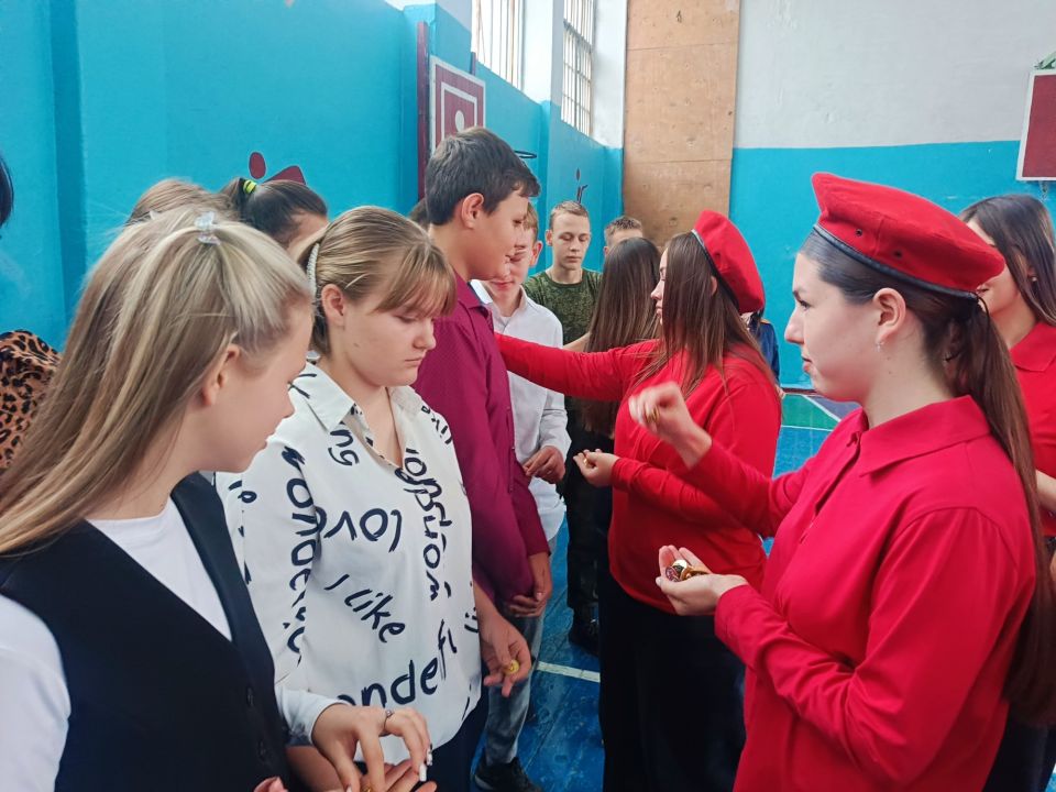 Юные патриоты: от "Орлят" в школе до "Орлят-дошколят" в детском саду! Юные патриоты: от "Орлят" в школе до "Орлят-дошколят" в детском саду!