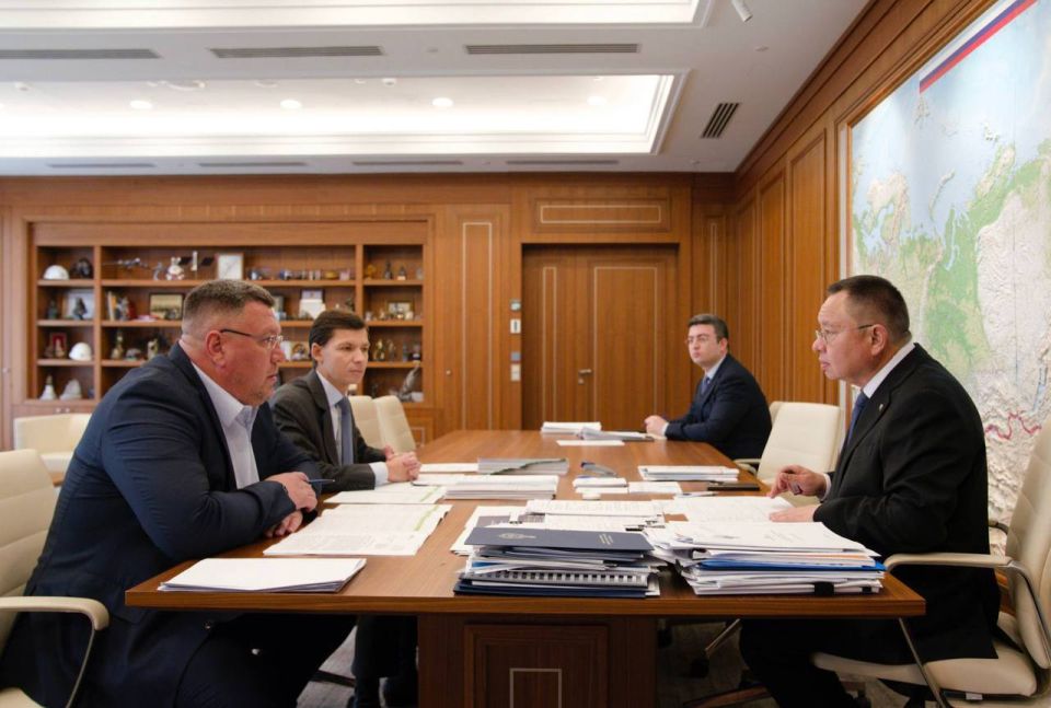 Учитель из ЛНР в конкурсе «Учитель года» победил в номинации «Мастер цифрового образования» Учитель из ЛНР в конкурсе «Учитель года» победил в номинации «Мастер цифрового образования»