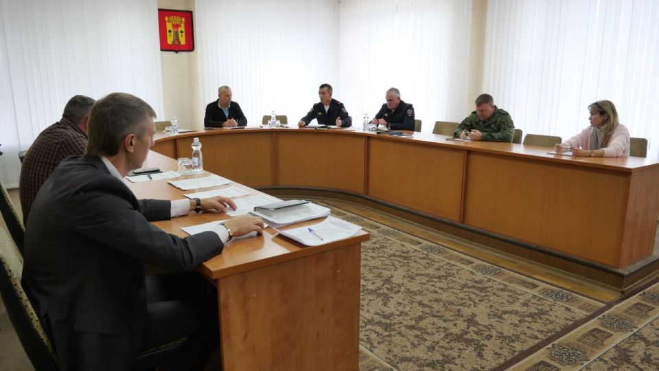 Вопросы безопасности дорожного движения обсудили на заседании профильной комиссии Вопросы безопасности дорожного движения обсудили на заседании профильной комиссии