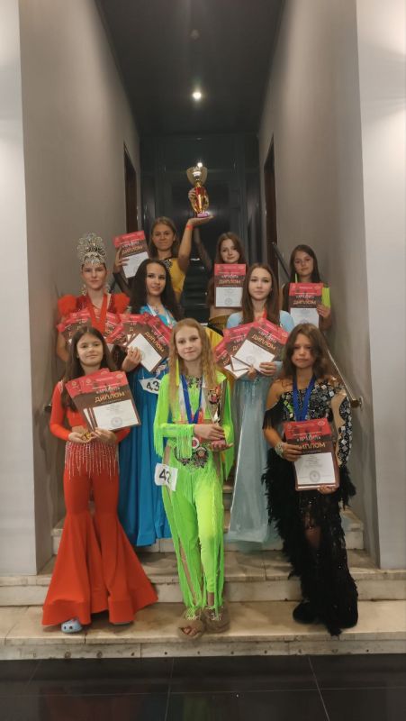Стахановские танцовщицы выступили на чемпионате «АРАВИЯ» в Ростове Стахановские танцовщицы выступили на чемпионате «АРАВИЯ» в Ростове