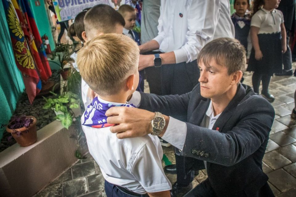 Церемония посвящения в Орлята-сентябрята России Церемония посвящения в Орлята-сентябрята России