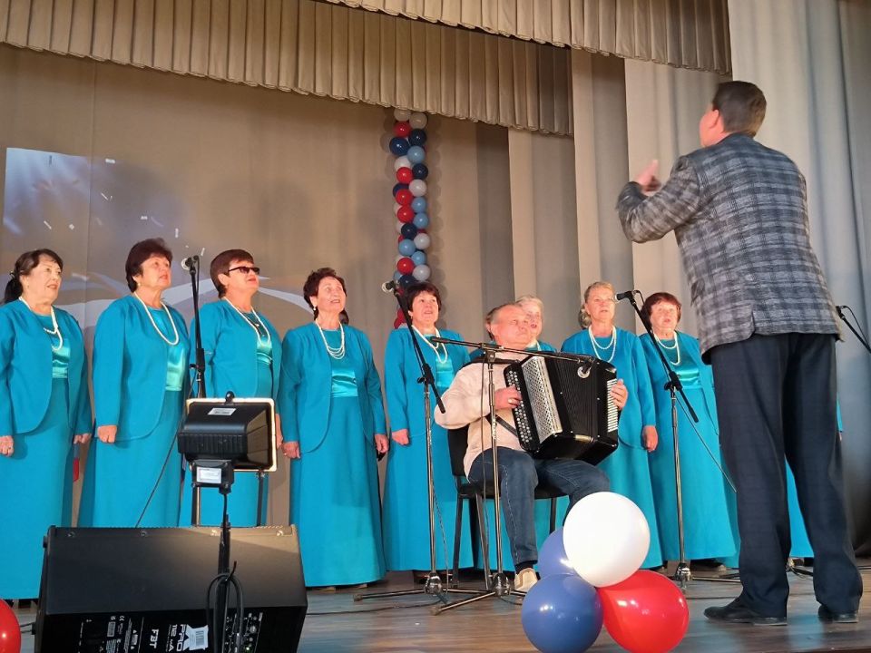 В ознаменование Дня воссоединения Донбасса с Российской Федерацией в Троицком муниципальном округе состоялся праздничный концерт, ставший выражением гордости за историческое событие В ознаменование Дня воссоединения Донбасса с Российской Федерацией в Троицком муниципальном округе состоялся праздничный концерт, ставший выражением гордости за историческое событие