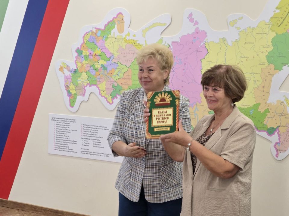 Ольга Бас: Друзья, с радостью сообщаю, что в нашем городе Брянка, на базе Дворца культуры имени Октябрьской революции, открылся новый современный детский центр, где я имела честь присутствовать Ольга Бас: Друзья, с радостью сообщаю, что в нашем городе Брянка, на базе Дворца культуры имени Октябрьской революции, открылся новый современный детский центр, где я имела честь присутствовать