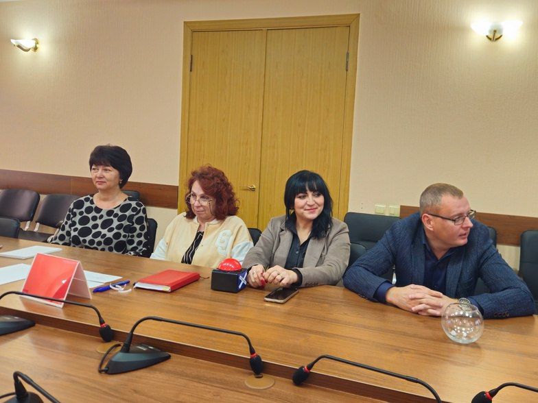 В Избирательной комиссии ЛНР состоялась интеллектуально-образовательная игра «Борьба с коррупцией» В Избирательной комиссии ЛНР состоялась интеллектуально-образовательная игра «Борьба с коррупцией»