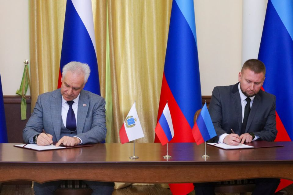 Народный Совет заключил соглашения о сотрудничестве с парламентами Красноярского края, Оренбургской и Саратовской областей Народный Совет заключил соглашения о сотрудничестве с парламентами Красноярского края, Оренбургской и Саратовской областей