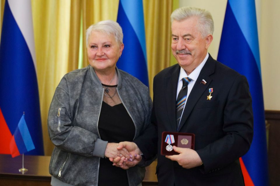 Народный Совет заключил соглашения о сотрудничестве с парламентами Красноярского края, Оренбургской и Саратовской областей Народный Совет заключил соглашения о сотрудничестве с парламентами Красноярского края, Оренбургской и Саратовской областей