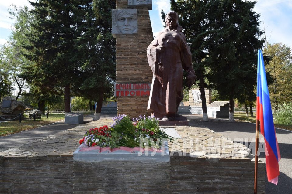 В Белокуракино прошел митинг ко Дню воссоединения республики с Российской Федерацией В Белокуракино прошел митинг ко Дню воссоединения республики с Российской Федерацией