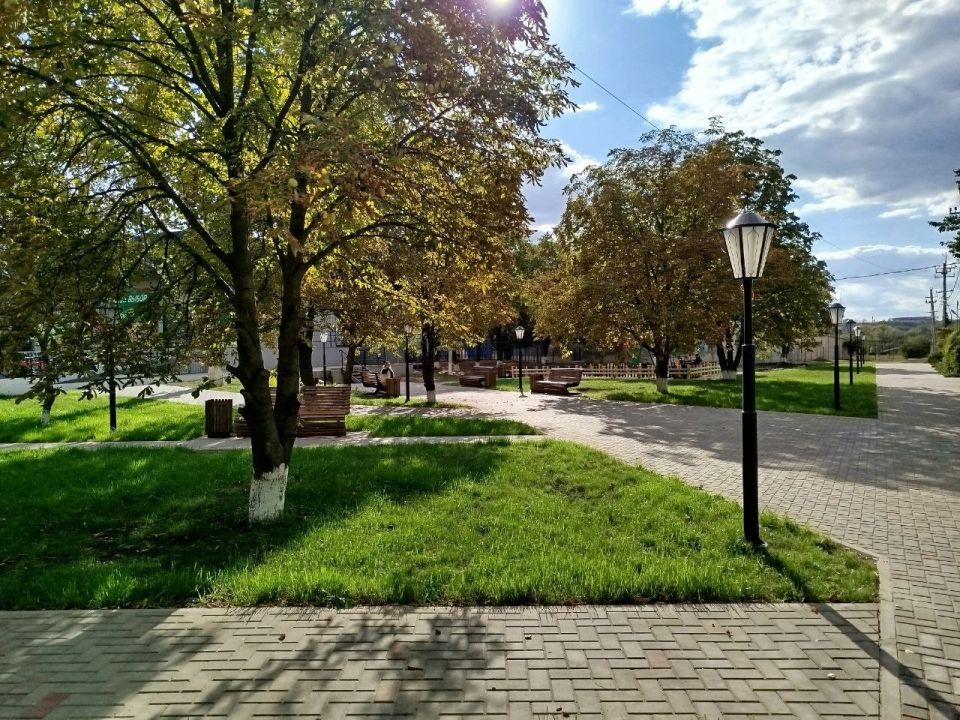 В Новоайдарском районном музее распахнула свои двери фотовыставка, приуроченная к третьей годовщине вхождения Луганской Народной Республики в состав Российской Федерации В Новоайдарском районном музее распахнула свои двери фотовыставка, приуроченная к третьей годовщине вхождения Луганской Народной Республики в состав Российской Федерации