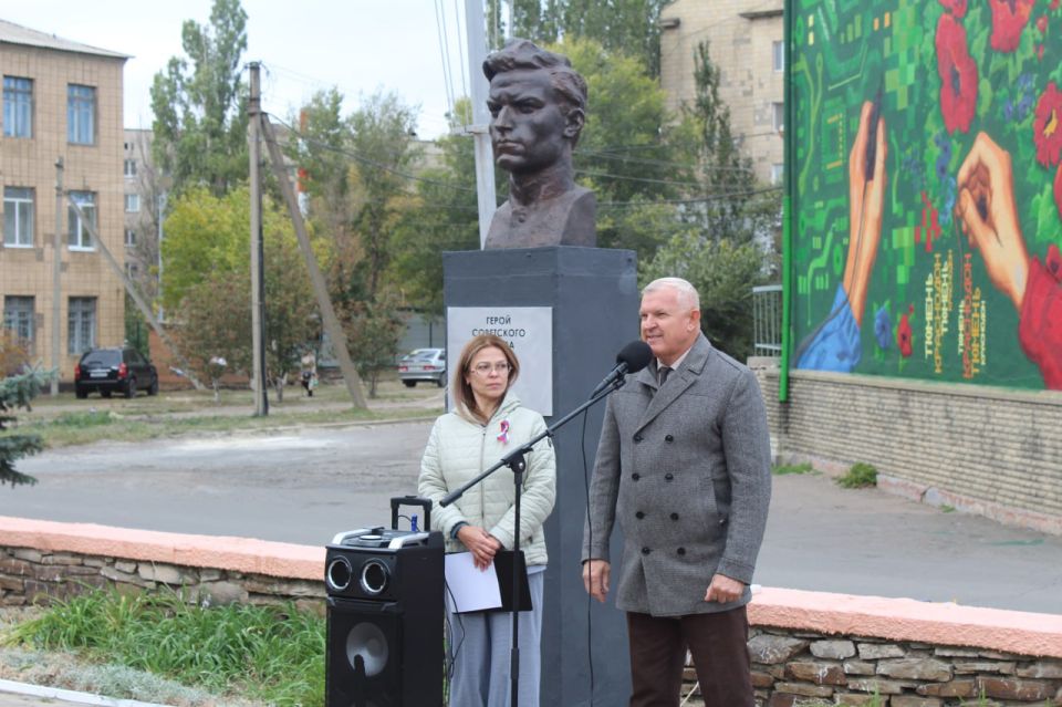 Сергей Козенко: Сегодня, 30 сентября, вместе с жителями Краснодона, представителями общественности, молодежью и приглашенными гостями мы собрались на Аллее Героев «Молодой гвардии», чтобы провести час памяти «Молодая... Сергей Козенко: Сегодня, 30 сентября, вместе с жителями Краснодона, представителями общественности, молодежью и приглашенными гостями мы собрались на Аллее Героев «Молодой гвардии», чтобы провести час памяти «Молодая...