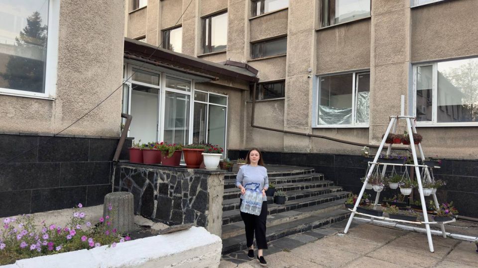 Zа Победу: Антрацитовские единороссы передали гуманитарную помощь бойцам в зону СВО Zа Победу: Антрацитовские единороссы передали гуманитарную помощь бойцам в зону СВО