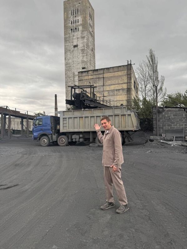 Помните прибаутку, что Сталин якобы «принял страну с сохой, а сдал – с ядерной бомбой» Помните прибаутку, что Сталин якобы «принял страну с сохой, а сдал – с ядерной бомбой»