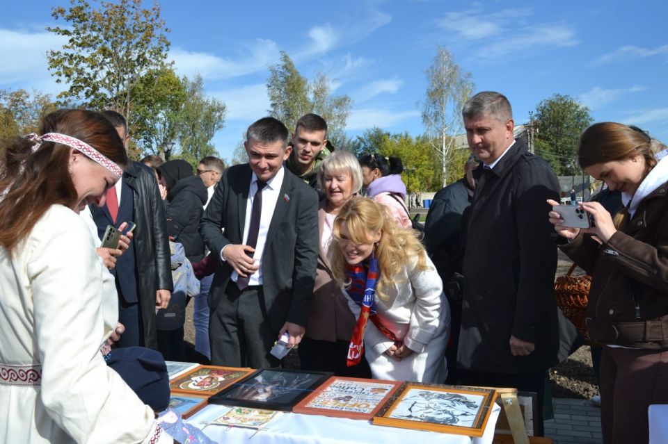 Торжественно открыт обновлённый парк культуры и отдыха Старобельского муниципального округа Торжественно открыт обновлённый парк культуры и отдыха Старобельского муниципального округа