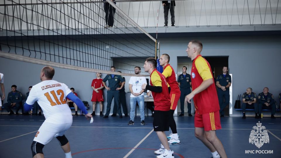 Волейбольный турнир в Мелитополе: спорт объединяет спасателей! Волейбольный турнир в Мелитополе: спорт объединяет спасателей!