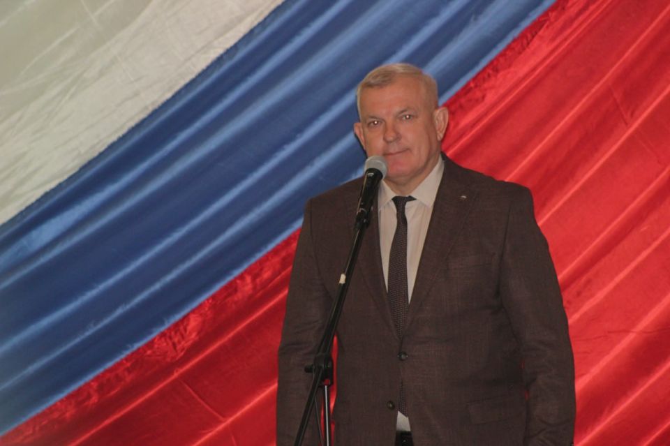 Сергей Козенко: Краснодон отметил третью годовщину воссоединения Луганской Народной Республики с Российской Федерацией и 83ю годовщину образования подпольной молодежной организации «Молодая гвардия» Сергей Козенко: Краснодон отметил третью годовщину воссоединения Луганской Народной Республики с Российской Федерацией и 83ю годовщину образования подпольной молодежной организации «Молодая гвардия»