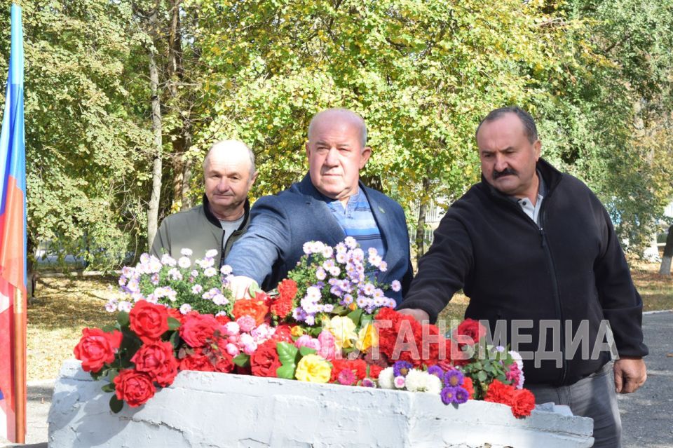 В Белокуракино прошел митинг ко Дню воссоединения республики с Российской Федерацией В Белокуракино прошел митинг ко Дню воссоединения республики с Российской Федерацией