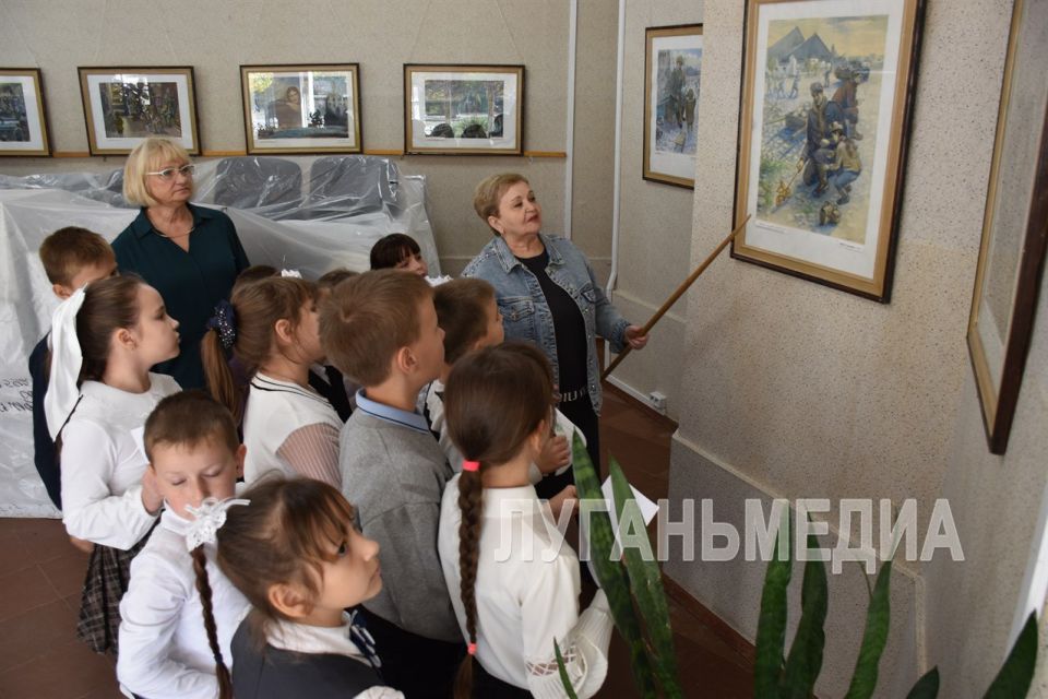 На базе городского музея для юных кировчан провели мероприятие, посвященное Дню Воссоединения Донбасса и Новороссии с Россией На базе городского музея для юных кировчан провели мероприятие, посвященное Дню Воссоединения Донбасса и Новороссии с Россией