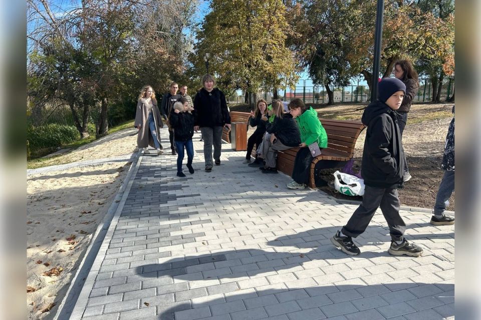 Старобельск отметил День воссоединения с Россией открытием обновлённого парка культуры и отдыха Старобельск отметил День воссоединения с Россией открытием обновлённого парка культуры и отдыха
