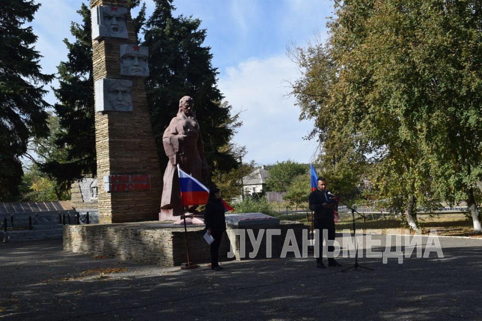 В Белокуракино прошел митинг ко Дню воссоединения республики с Российской Федерацией В Белокуракино прошел митинг ко Дню воссоединения республики с Российской Федерацией