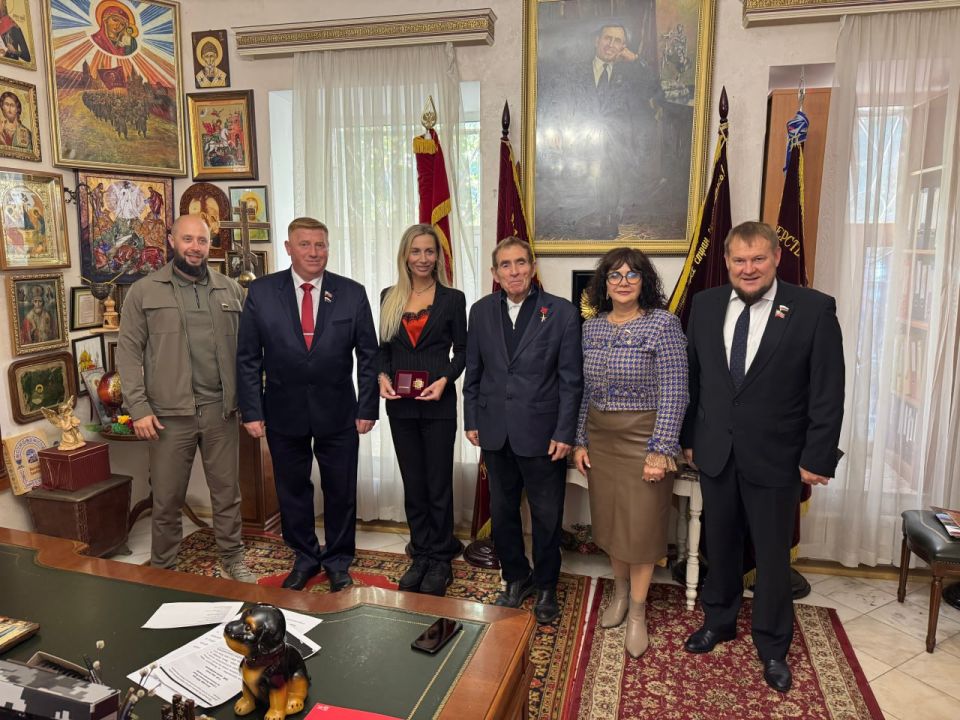 Денис Колесников и Василий Леонов в Москве приняли участие в мероприятиях, приуроченных ко Дню воссоединения ДНР, ЛНР, Запорожской и Херсонской областей с Российской Федерацией Денис Колесников и Василий Леонов в Москве приняли участие в мероприятиях, приуроченных ко Дню воссоединения ДНР, ЛНР, Запорожской и Херсонской областей с Российской Федерацией