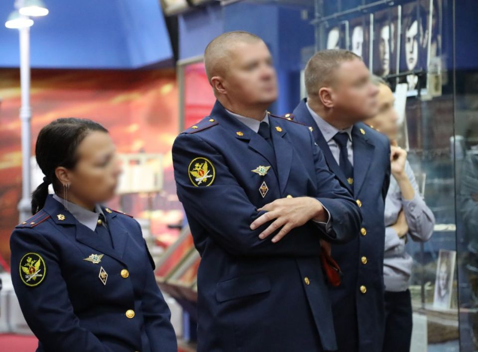 В УФСИН России по Луганской Народной Республике состоялась торжественная церемония приведения к Присяге молодых сотрудников В УФСИН России по Луганской Народной Республике состоялась торжественная церемония приведения к Присяге молодых сотрудников