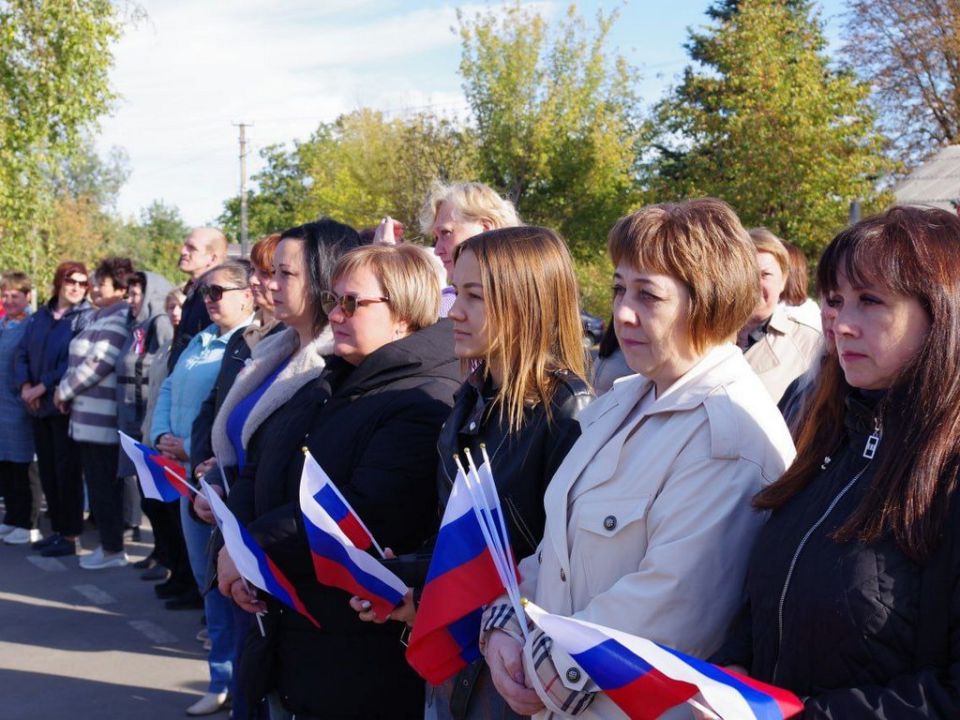 Члены ТИК ЛНР приняли участие в мероприятиях к третьей годовщине воссоединения с Россией Члены ТИК ЛНР приняли участие в мероприятиях к третьей годовщине воссоединения с Россией