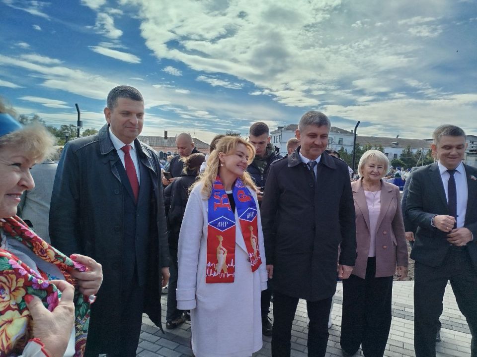 Олег Коваль: Старобельск отметил день Воссоединения с Россией открытием обновленного городского парка Олег Коваль: Старобельск отметил день Воссоединения с Россией открытием обновленного городского парка