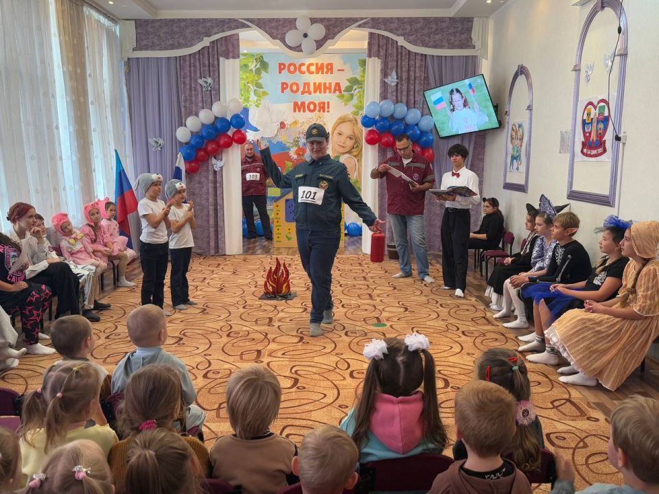 Инструкторы первой помощи Луганского центра медицины катастроф г. Ровеньки провели необычный мастер-класс в детском саду Инструкторы первой помощи Луганского центра медицины катастроф г. Ровеньки провели необычный мастер-класс в детском саду