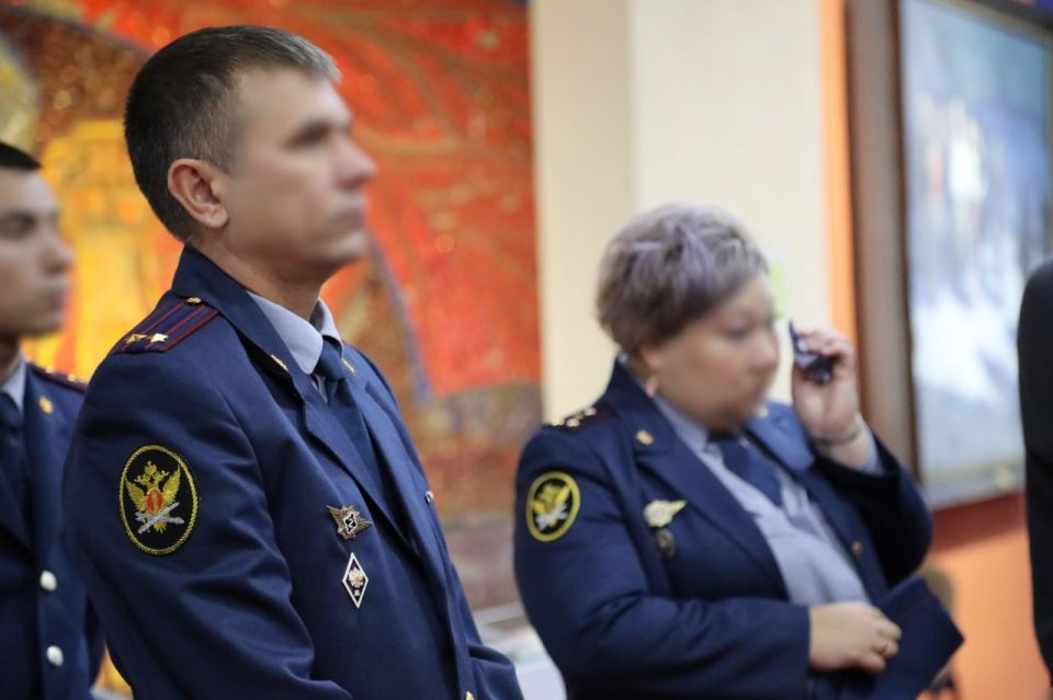 В УФСИН России по Луганской Народной Республике состоялась торжественная церемония приведения к Присяге молодых сотрудников В УФСИН России по Луганской Народной Республике состоялась торжественная церемония приведения к Присяге молодых сотрудников